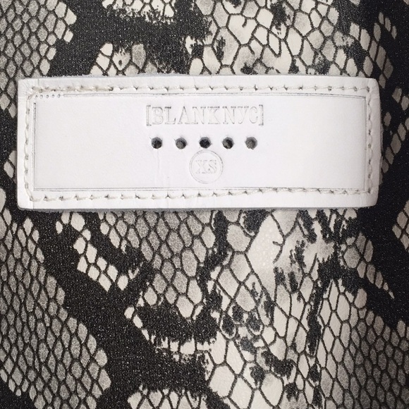 BLANK NYC Moto Jacket Snakeskin Blank NYC cropped Faux Leather black white XS - Picture 9 of 12